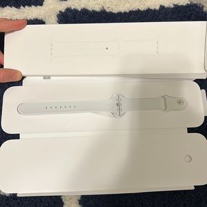 Apple Sport Watch Band (White, Size M/L)